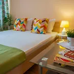 Flora Park Apartman *