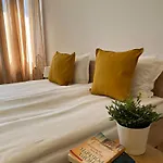 Flora Park Apartment