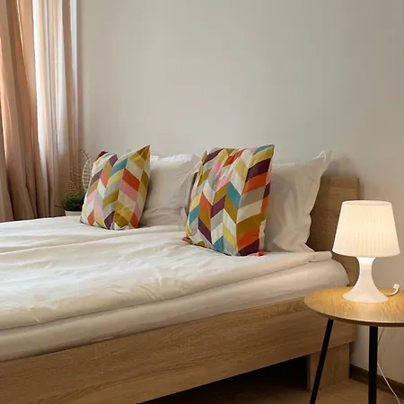 Flora Park Apartament Burgas City